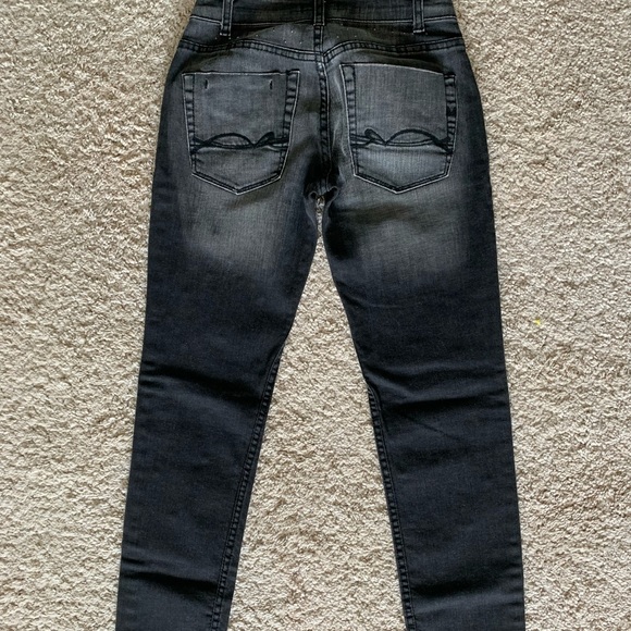 MaxCo jeans - Picture 3 of 9